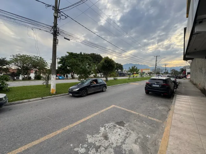 Alugo sala comercial 55m2