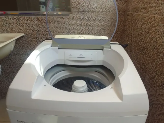 Máquina de lavar roupas 