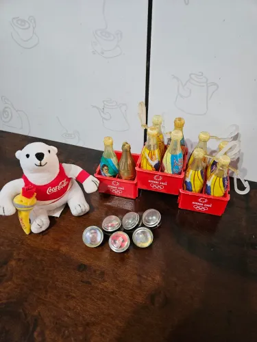 Lote Coca-Cola mini engradado, urso, futgude
