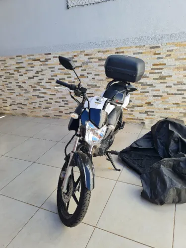 Yamaha Factor 150 2023 branca baixa quilometragem
