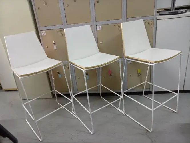 Banquetas Altas Para Escritório - Fernando Jeager