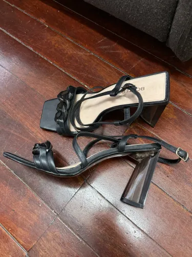 Sapatos femininos de couro - Bottero