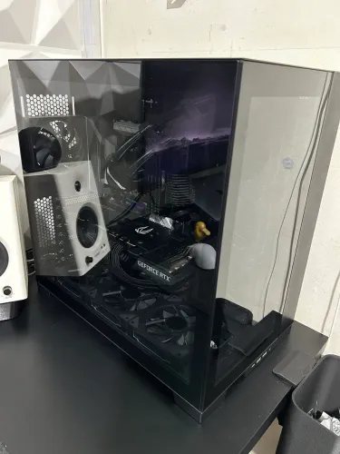 gabinete lian li O11 dynamic evo