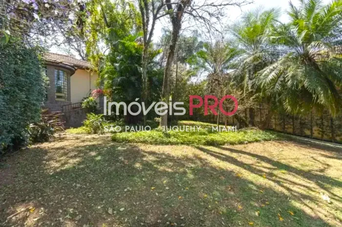 Casa com 1 suíte, 6 dormitório(s) e 10 vaga(s) de garagem, para venda e locação