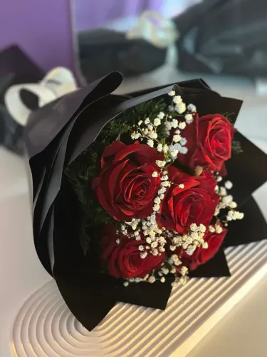 Buquê de flores com preço promocional.
