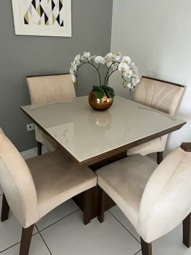 Mesa 4 cadeiras