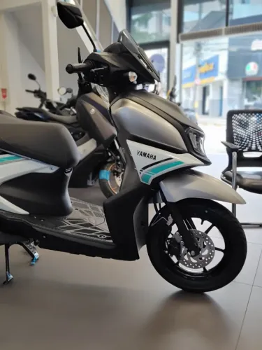 Yamaha ZR - Marcos Yamaha