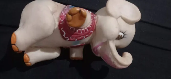 Boneco antigo elefante vinil bichinho apita anos 60 70 