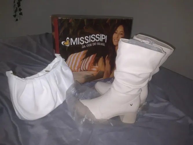 Bota slouch mississipi e bolsa branca