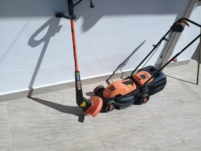 Conjunbto cortador de grama Carrinho Black & Deck 1200 Watts + Tramontina 400/FioW C