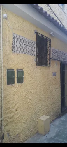 Alugo Casa de Vila