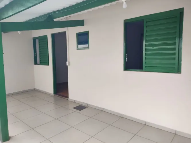 Alugo Casa - bairro Nova Lima