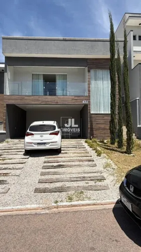 Casa em Condomínio de Luxo à Venda em Várzea Paulista-SP - 3 Quartos, 1 suíte, 3 salas, 4