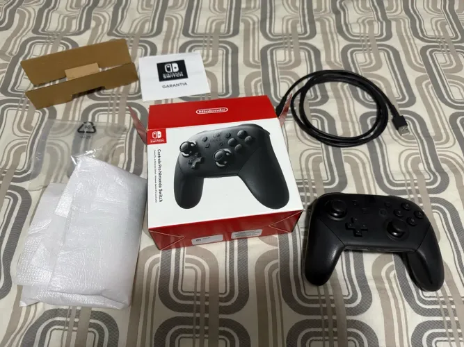 Pro Controller Nintendo Switch Original - Impecável / Estado de Novo