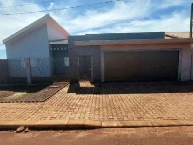 Casa 243 m² - Assis Chateaubriand-PR - Av. Londrina, 747 - Jardim Paraná