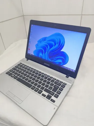 Vendo notebook Samsung core i3