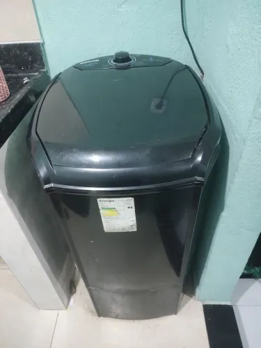 Tanquinho de lavar roupa