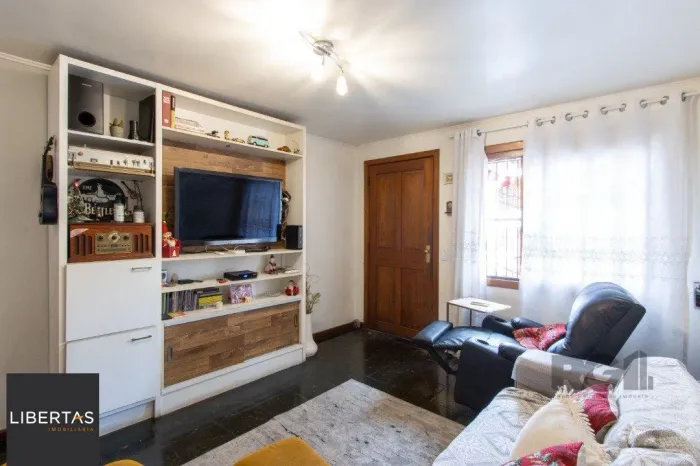Casa de 3 dormitórios à venda na Tristeza - Zona sul de Poa.