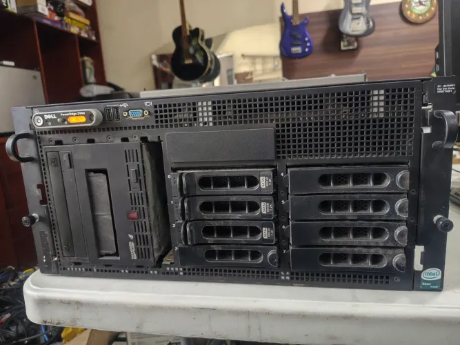 Servidor DELL PowerEdge 2900
