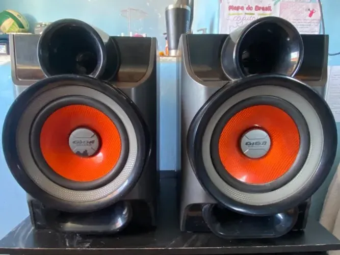 Par de Caixas Acústicas Giga Sound