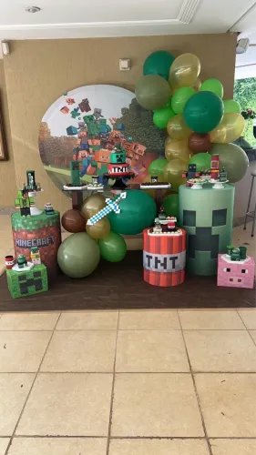 Capas para aniversário tema minecraft