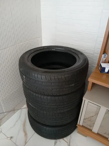 Pneus