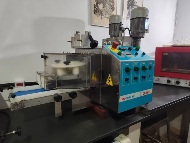 Máquina De Salgados Máquina de Salgados Bralyx Maxiform New Baby 5.0