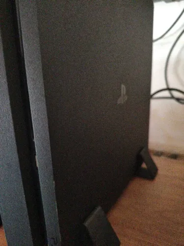Playstation 4 slim desbloqueado 1 controle 