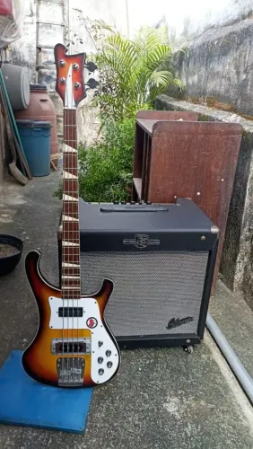 Combo Baixo Rickenbacker e BX200 - Promoção