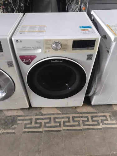 Lava e seca lg 8,5kg com wi-fi semi nova