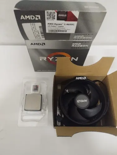 Processador AMD Ryzen 5 4600G - Seminovo (1 ano de uso) em excelente estado e completo.