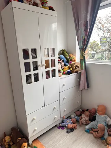 Vendo jogo de quarto infantil