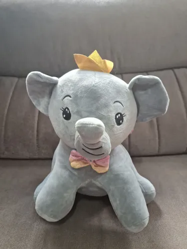 Elefantinho de pelúcia