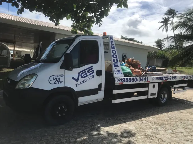 Serviço de guincho reboque 24HRS
