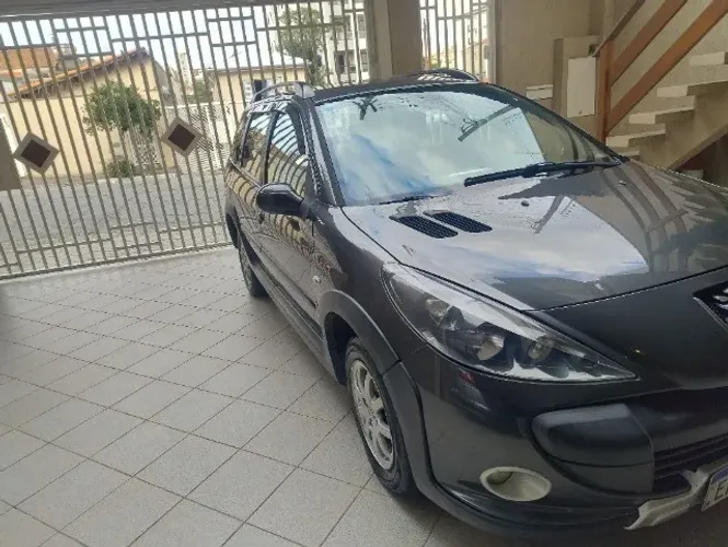 Peugeot 207 SW Escapade 1.6 16V Flex 5P 2010
