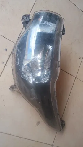 Farol Fiat mobi