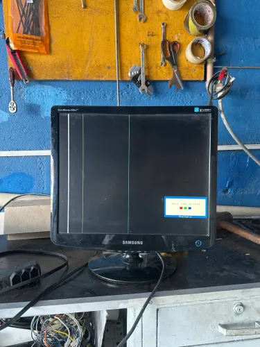 Monitor Samsung com avaria