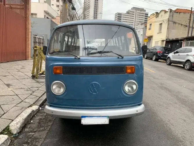Volkswagen Kombi Standard/ Luxo/ Serie Prata 1986