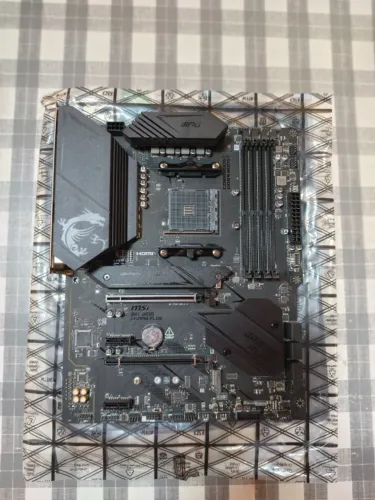 Placa-Mãe MSI MPG B550 Gaming Plus, AMD AM4, ATX, DDR4