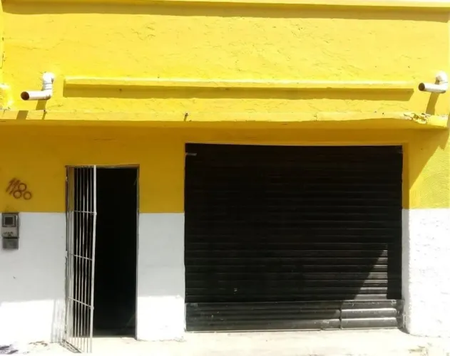 Aluga-se imóvel comercial - Avenida Juracy Magalhães