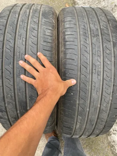 Pneu 235/50/19 giti 600 reais cada