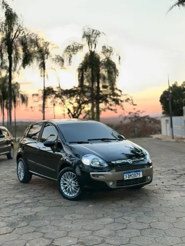 Fiat Punto Essence 1.6 Flex 16V 5P 2013