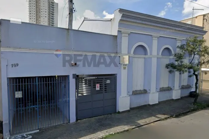 Casa Comercial no Centro de Itatiba: Oportunidade Única!