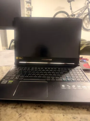 Notebook gamer Predator Helios 300 - Muito novo