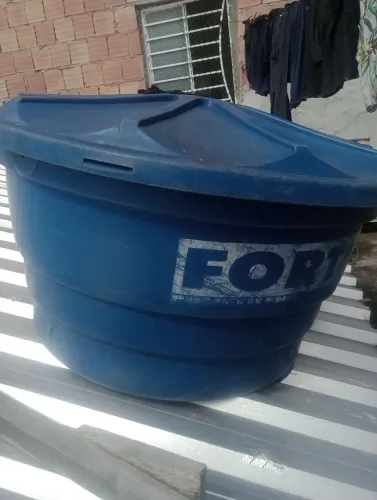 caixa d'água de 500 LT em perfeito estado