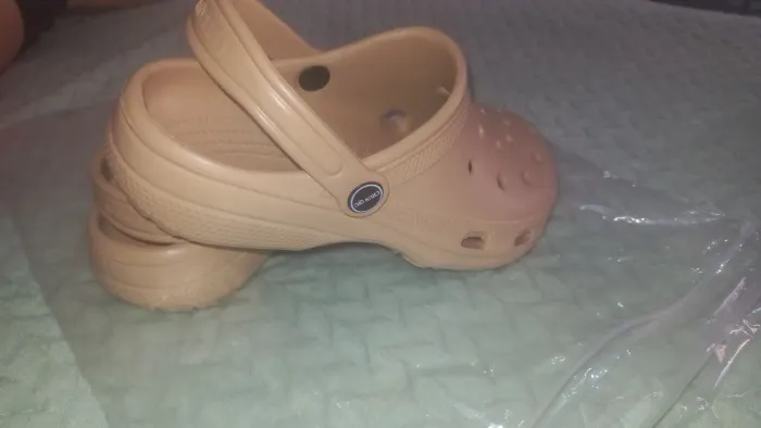 Vendo Babuche modelo crocs nova