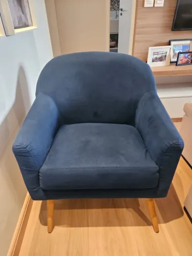 Poltrona Decorativa Retrô Azul Marinho - Confortável e Impecável!