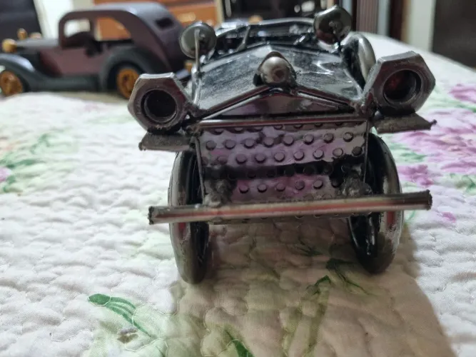 Carrinho antigo em lata 20 cm