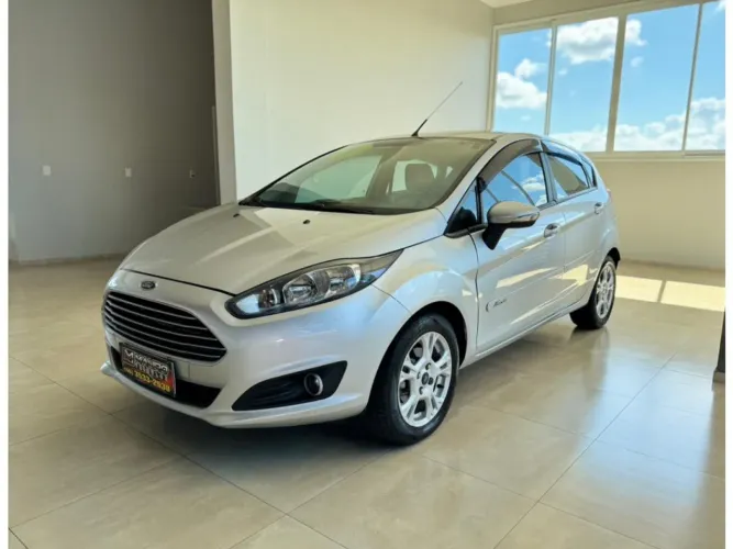 Ford Fiesta SEL 1.6 16V Flex Mec. 5P 2017