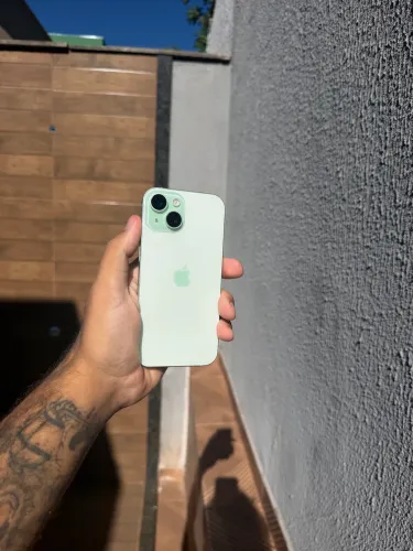 iPhone 15 128GB Verde - Nunca Aberto | Excelente Estado